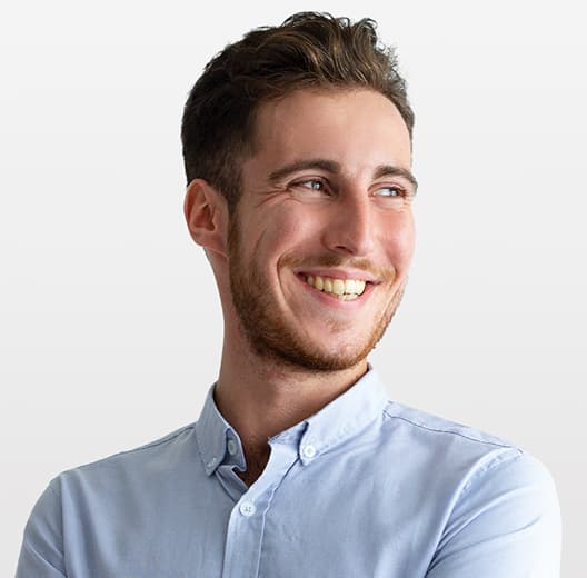 Tom Ford the Frontend Developer in front of a neutral background